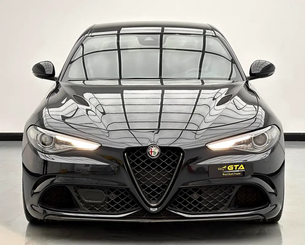2018 Alfa Romeo Giulia Quadrifoglio, Alfa Romeo Service History, 1 Year Warranty, Carbon Fibre Pack - Thumbnail 2