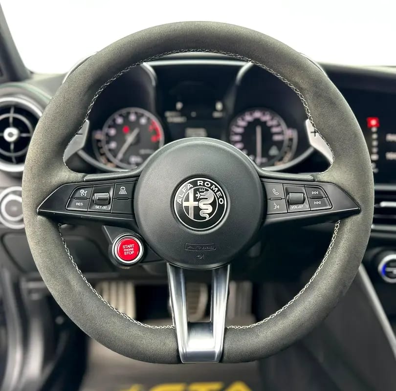 2018 Alfa Romeo Giulia Quadrifoglio, Alfa Romeo Service History, 1 Year Warranty, Carbon Fibre Pack - Thumbnail 7