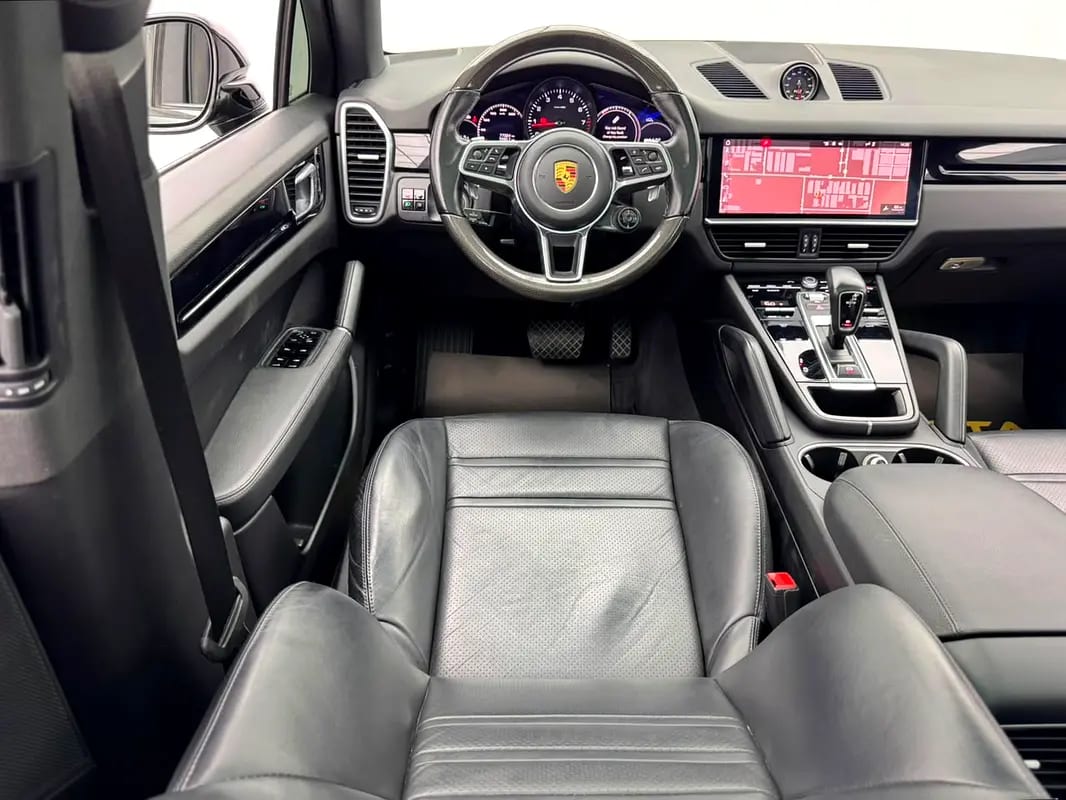2021 Porsche Cayenne Coupe, Porsche Service History, 1 Year Warranty, Excellent Condition, GCC - Thumbnail 8