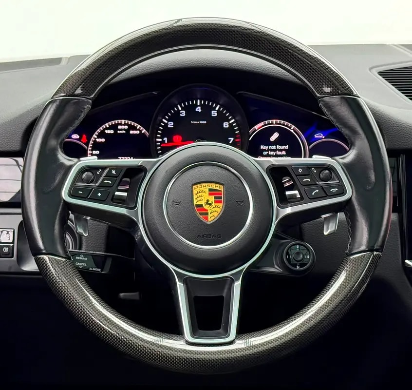 2021 Porsche Cayenne Coupe, Porsche Service History, 1 Year Warranty, Excellent Condition, GCC - Thumbnail 9