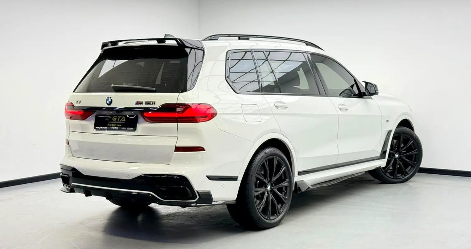 2022 BMW X7 M50i, 2027 BMW Warranty + Service Pack, Full BMW Service History, 7 Seater, GCC - Thumbnail 6
