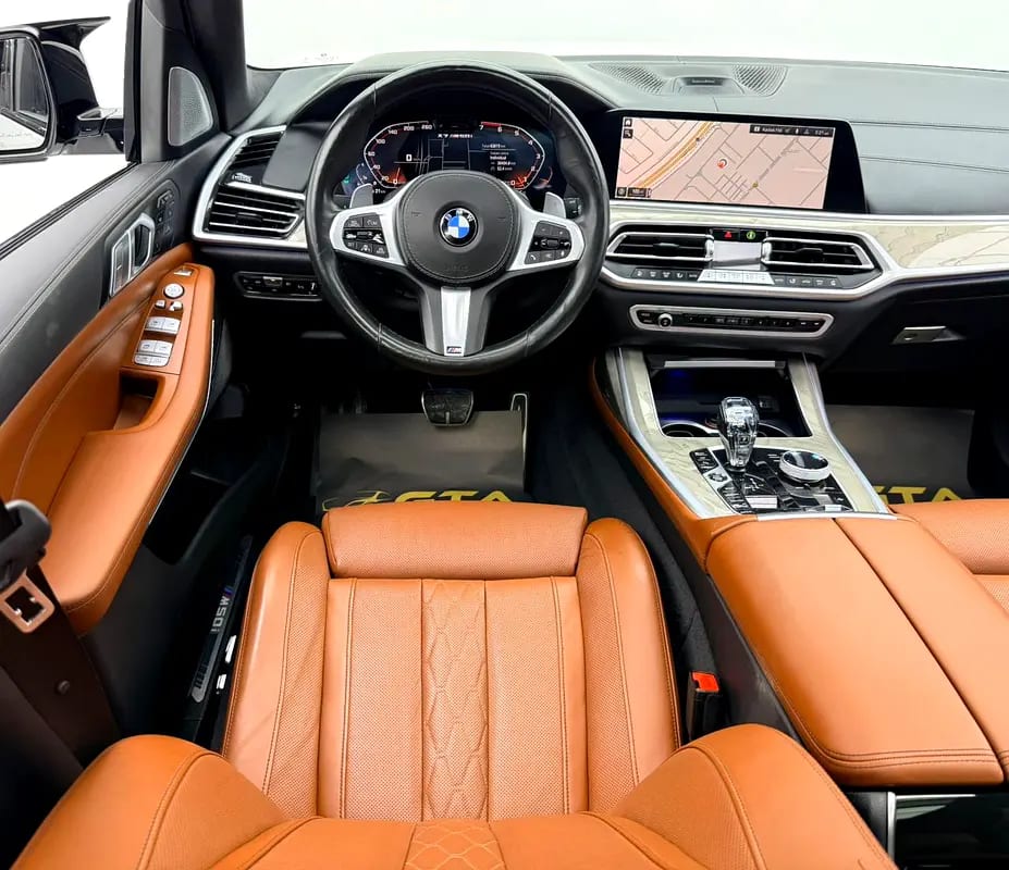 2022 BMW X7 M50i, 2027 BMW Warranty + Service Pack, Full BMW Service History, 7 Seater, GCC - Thumbnail 8