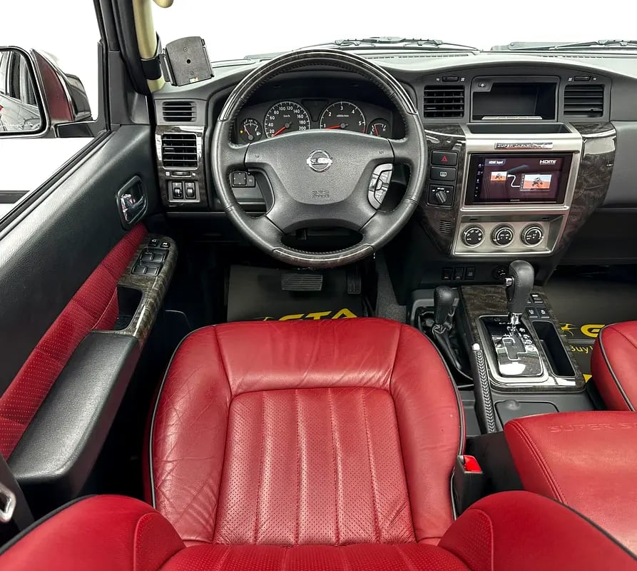 2024 Nissan Patrol Super Safari (Al Ostura Edition), June/2027 Nissan Warranty, FSH, GCC - Thumbnail 8