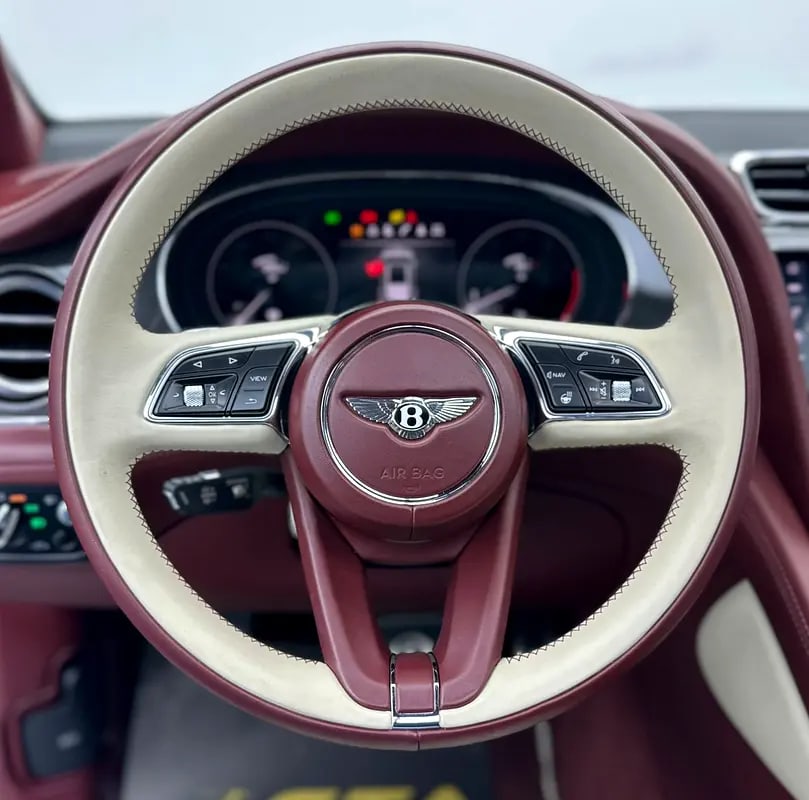 2021 Bentley Bentayga W12 Speed, 05/2027 Warranty, 09/2027 Service Contract, FSH, GCC - Thumbnail 7