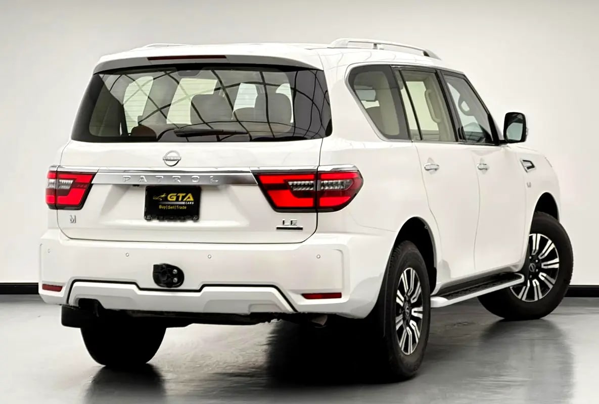 2024 Nissan Patrol LE Titanium, 1 Year Warranty Unlimited KM, Full Service History, GCC - Thumbnail 6