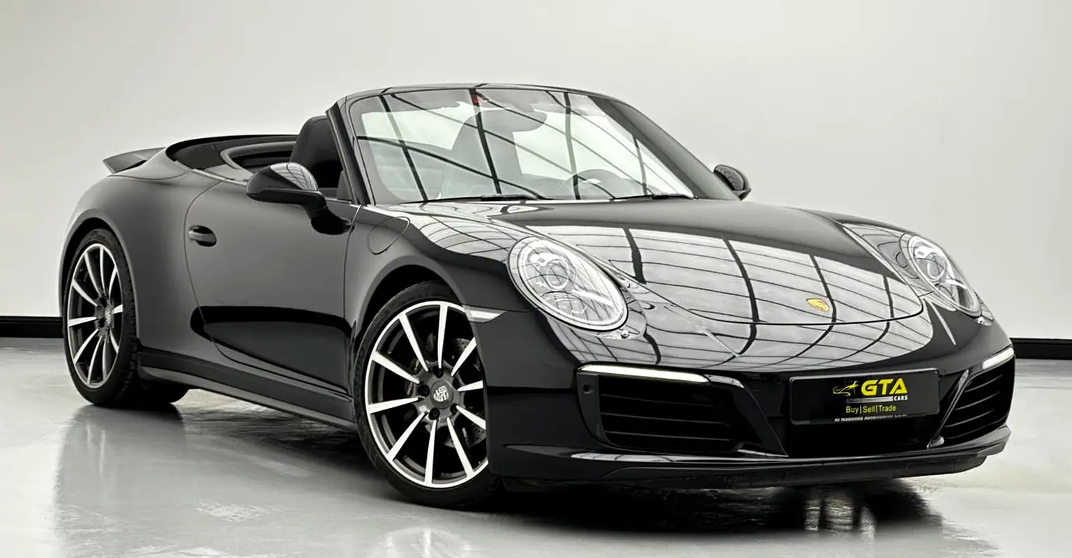 2017 Porsche 911 Carrera 4 Cabriolet, April/2027 Porsche Warranty, Full Porsche Service History, GCC - Thumbnail 3