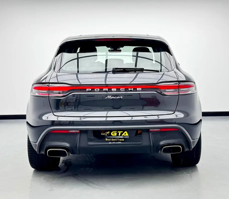 2023 Porsche Macan, Porsche Service History, 1 Year warranty, Excellent Condition, GCC - Thumbnail 5