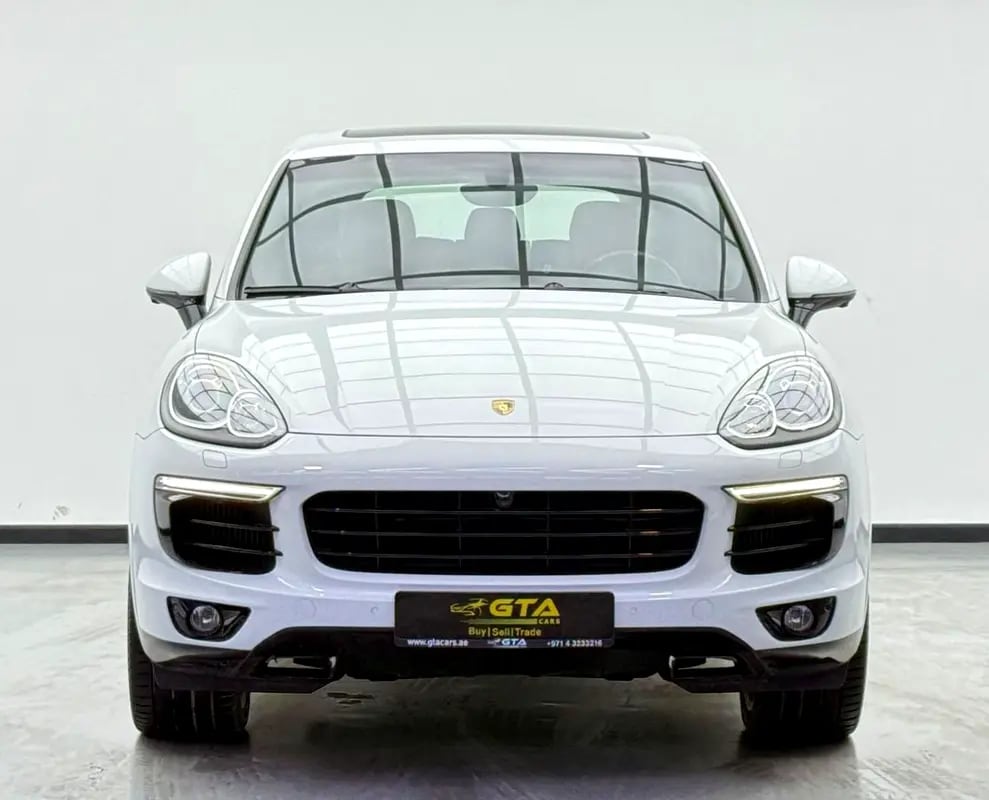 2016 Porsche Cayenne S, Service History, Fully Loaded, Excellent Condition, GCC - Thumbnail 2