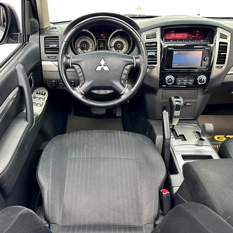 2022 Mitsubishi Pajero GLS, 1 Year Unlimited Km Warranty, Excellent Condition, GCC - Thumbnail 8
