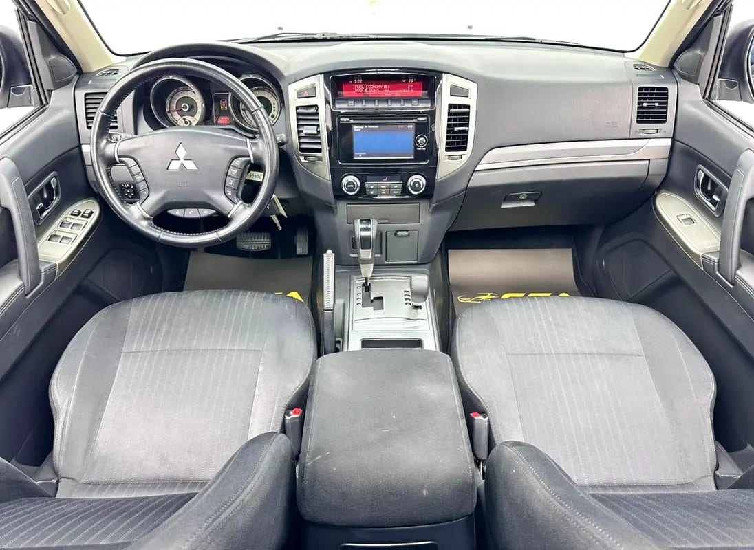 2022 Mitsubishi Pajero GLS, 1 Year Unlimited Km Warranty, Excellent Condition, GCC - Thumbnail 10