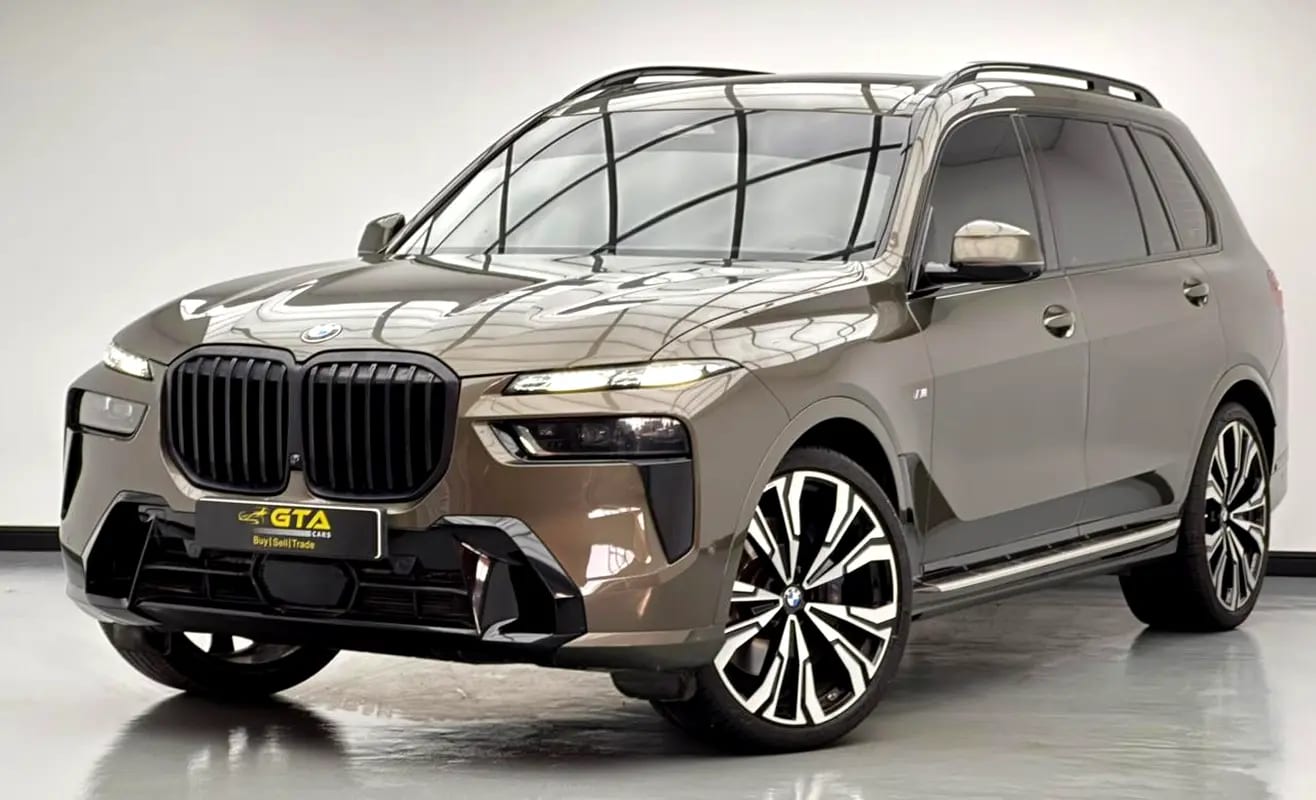 2024 BMW X7 xDrive40i M-Sport, 10/2028 BMW Warranty,10/2029 Service Pack, GCC - Thumbnail 1
