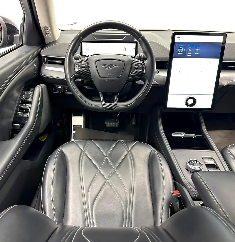 2022 Ford Mustang Mach E, Full Service History, Excellent Condition - Thumbnail 8