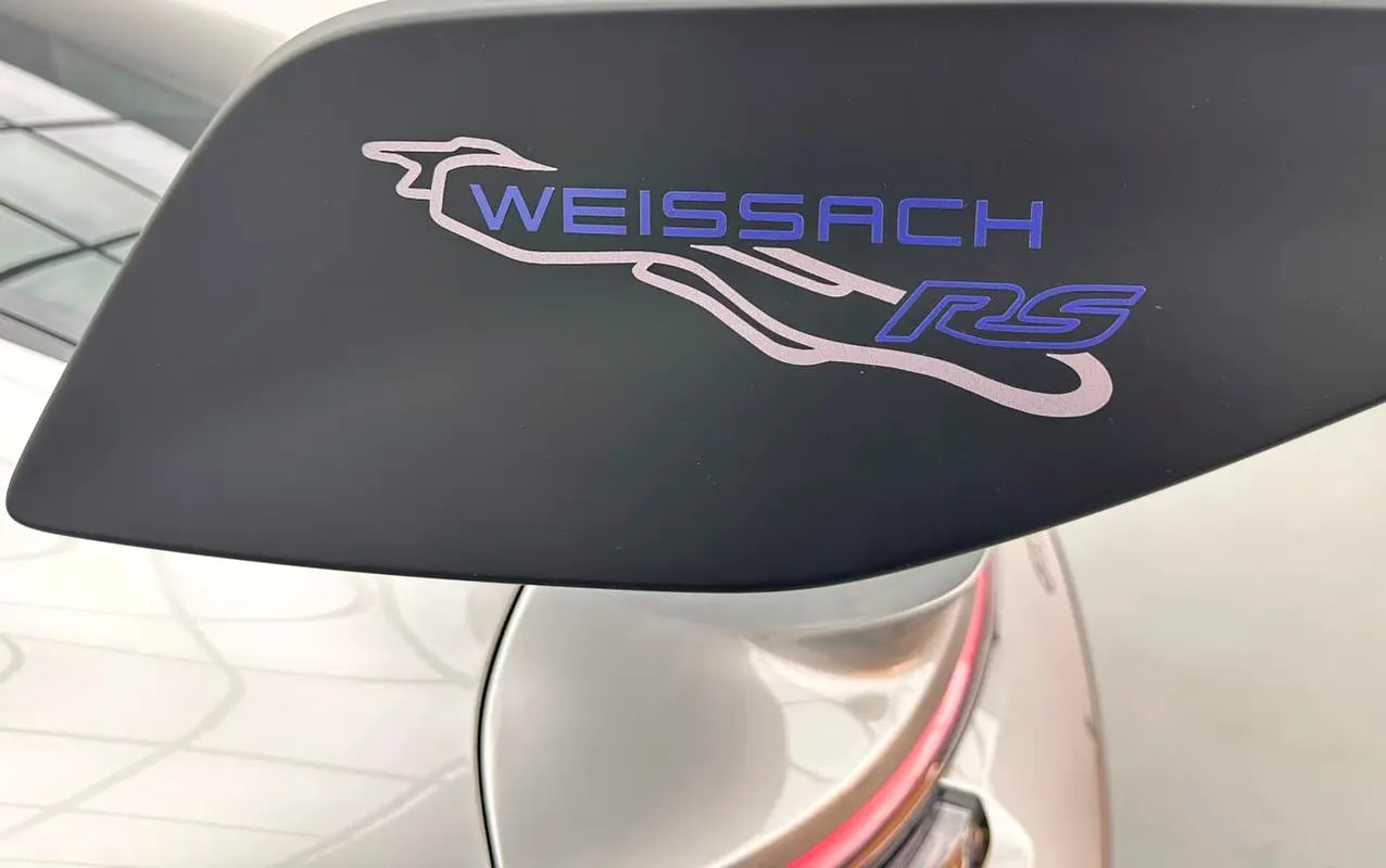 2025 Porsche 911 GT3 RS Weissach Package, March/2027 Porsche Warranty, Excellent Condition, GCC - Thumbnail 9