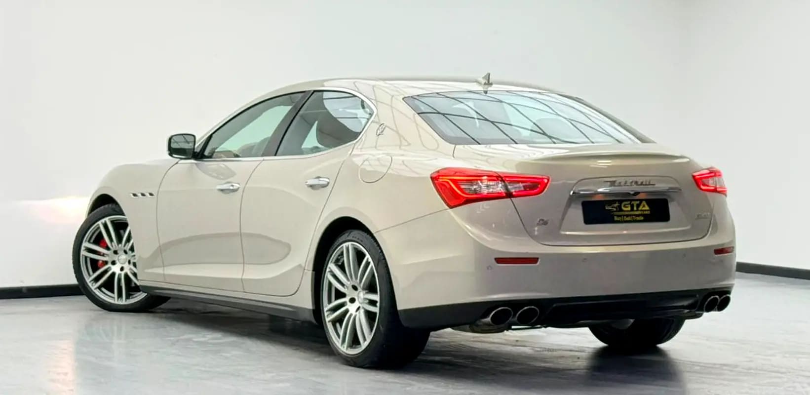 2016 Maserati Ghibli Q4, Full Maserati Service History, Excellent Condition, GCC - Thumbnail 6