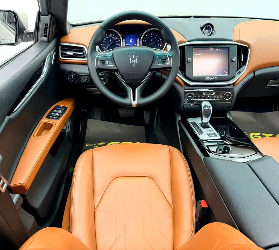 2016 Maserati Ghibli Q4, Full Maserati Service History, Excellent Condition, GCC - Thumbnail 8