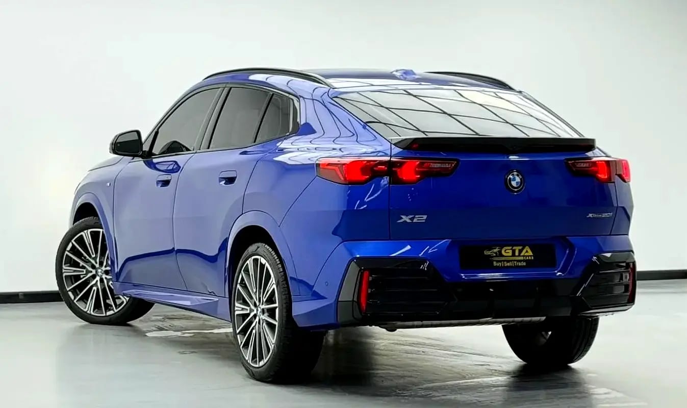 2025 BMW X2 xDrive20i Premium, 2030 BMW Warranty + Service Pack, Very Low Km, GCC - Thumbnail 6