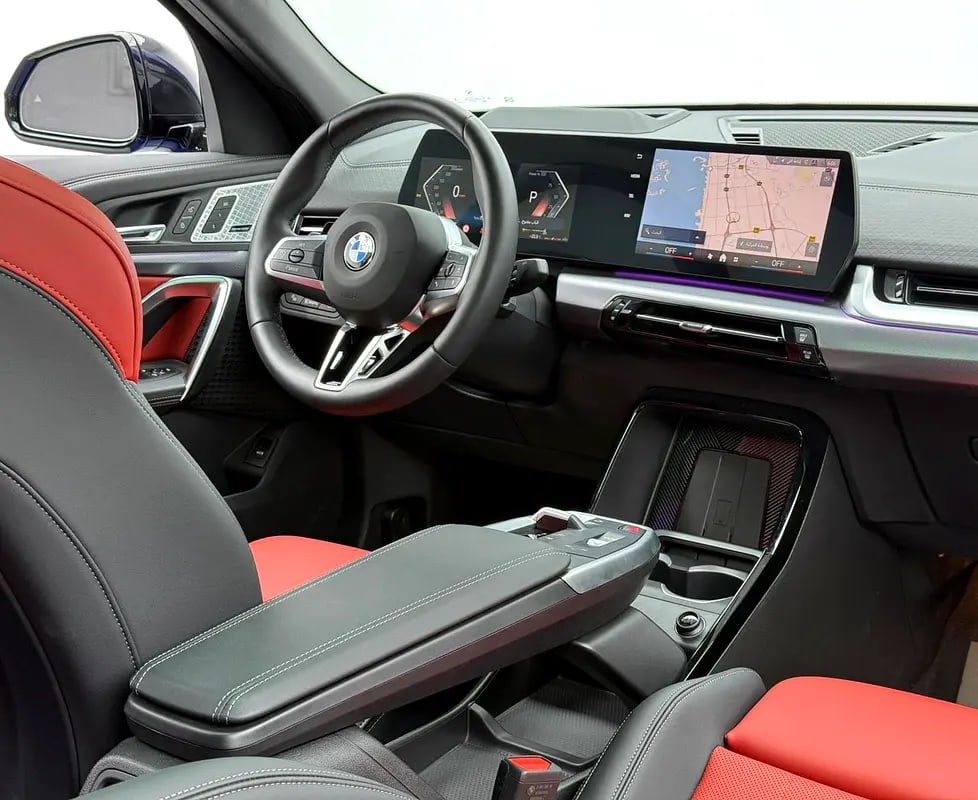 2025 BMW X2 xDrive20i Premium, 2030 BMW Warranty + Service Pack, Very Low Km, GCC - Thumbnail 10