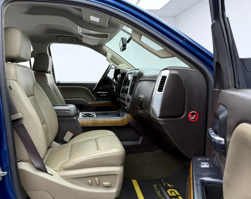 2018 GMC Sierra 2500HD SLE, Service History, Fully Loaded, Excellent Condition, GCC - Thumbnail 9