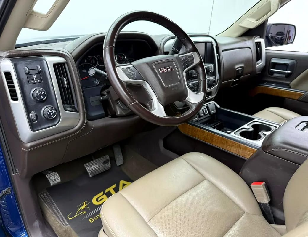 2018 GMC Sierra 2500HD SLE, Service History, Fully Loaded, Excellent Condition, GCC - Thumbnail 10