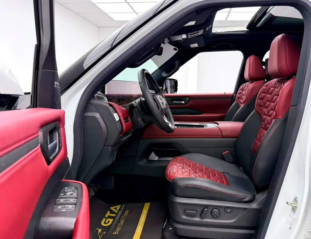 2025 Nissan Patrol SE Platinum, Nissan Warranty + Service Pack, Full Nissan Service History, GCC - Thumbnail 8