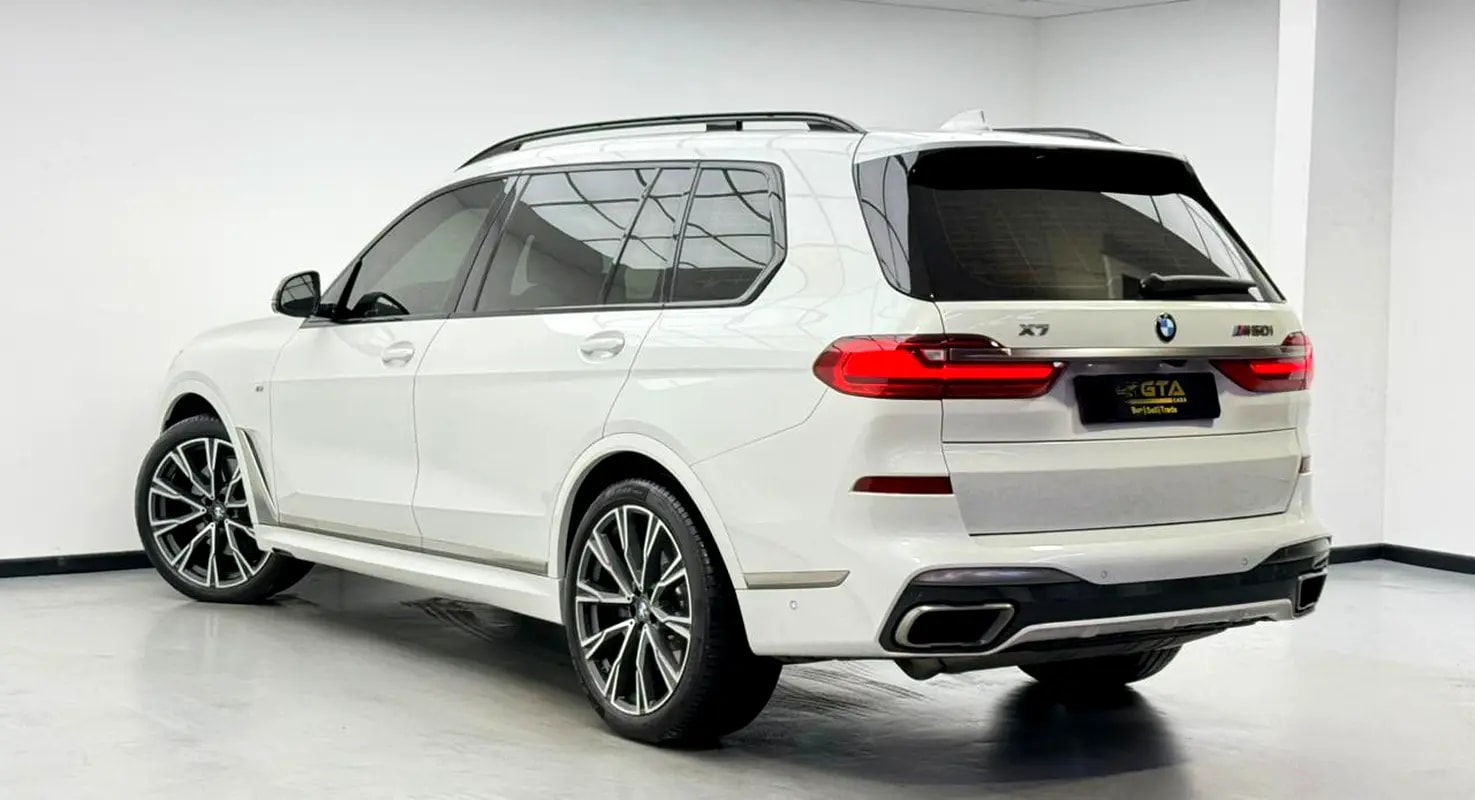 2022 BMW X7 M50i M-Sport, 2027 BMW Warranty + Service Pack, Full BMW Service History, 7 Seater, GCC - Thumbnail 6