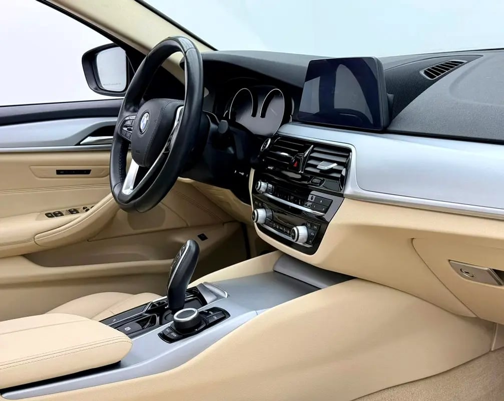 2020 BMW 520i, Warranty, Service History, Fully Loaded, Excellent Condition, GCC - Thumbnail 7