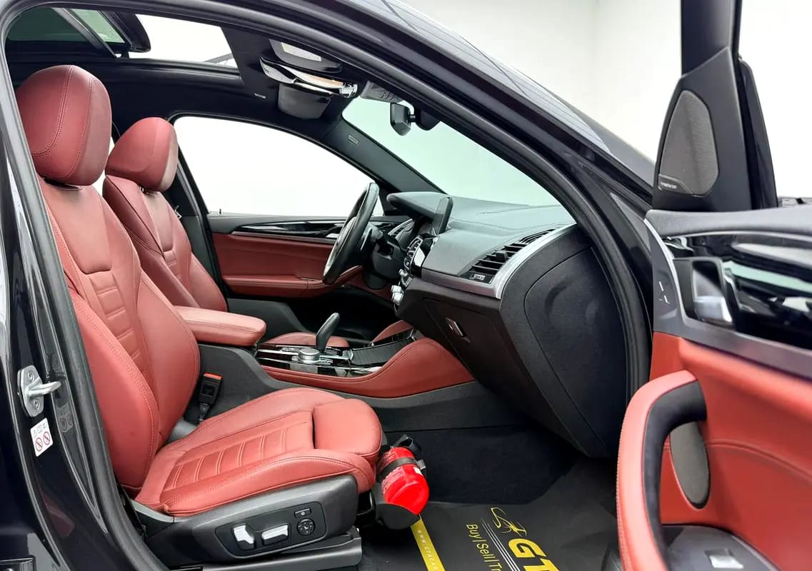 2021 BMW X4 xDrive30i M-Sport, 2026 BMW Warranty + Service Pack, Full BMW Service History, GCC - Thumbnail 9