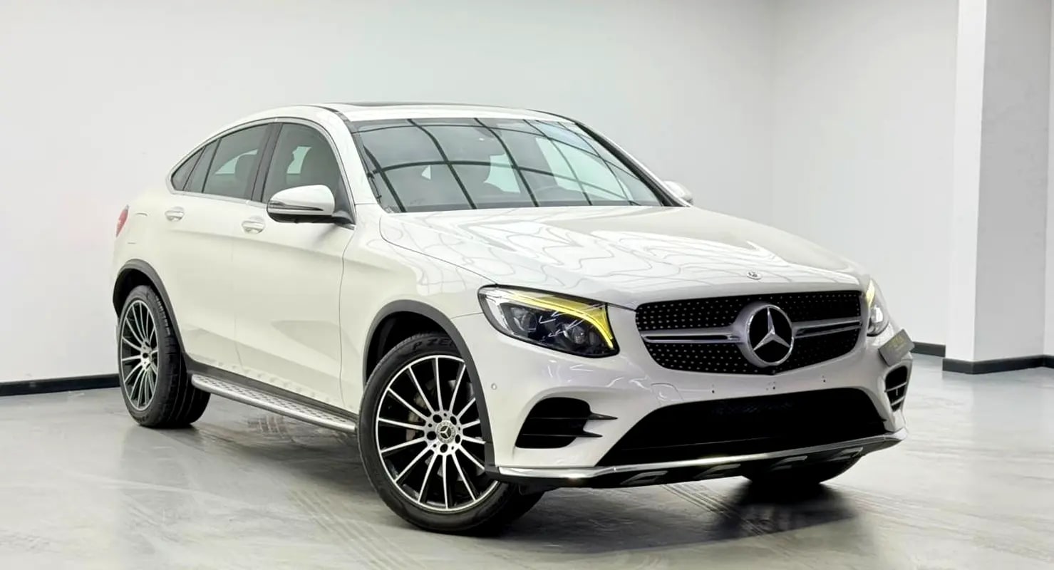 2019 Mercedes GLC 250 4Matic Coupe, Warranty, Service History, Excellent Condition, GCC - Thumbnail 4