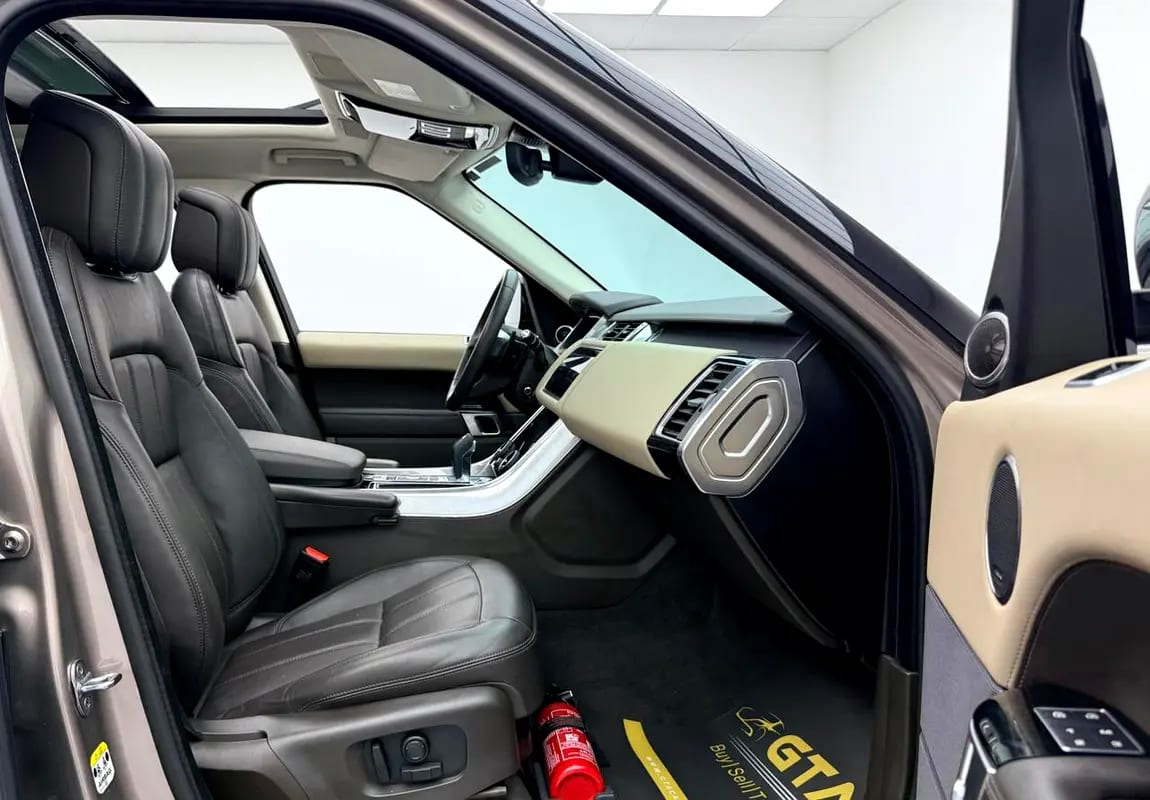 2022 Range Rover Sport Black Edition, 2026 RR Warranty + Service Pack, Full RR Service History, GCC - Thumbnail 9