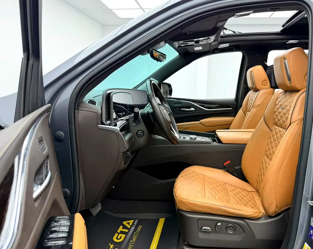 2021 Cadillac Escalade Platinum, Warranty, Full Cadillac Service History, Excellent Condition, GCC - Thumbnail 8