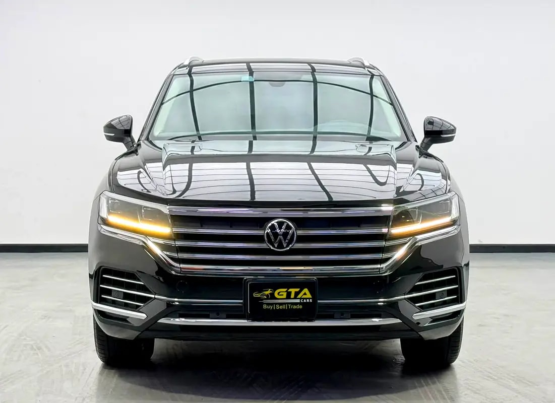 2023 Volkswagen Touareg Atmosphere Plus, 2029 VW Warranty + Service Pack, Low Km, Fully Loaded, GCC - Thumbnail 2