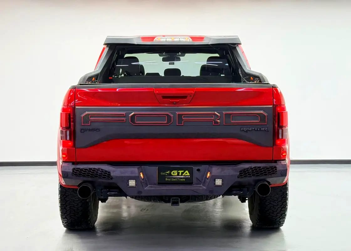 2018 Ford F-150 Raptor, Full Service History, Carbon Fiber Interior, Excellent Condition, GCC - Thumbnail 5