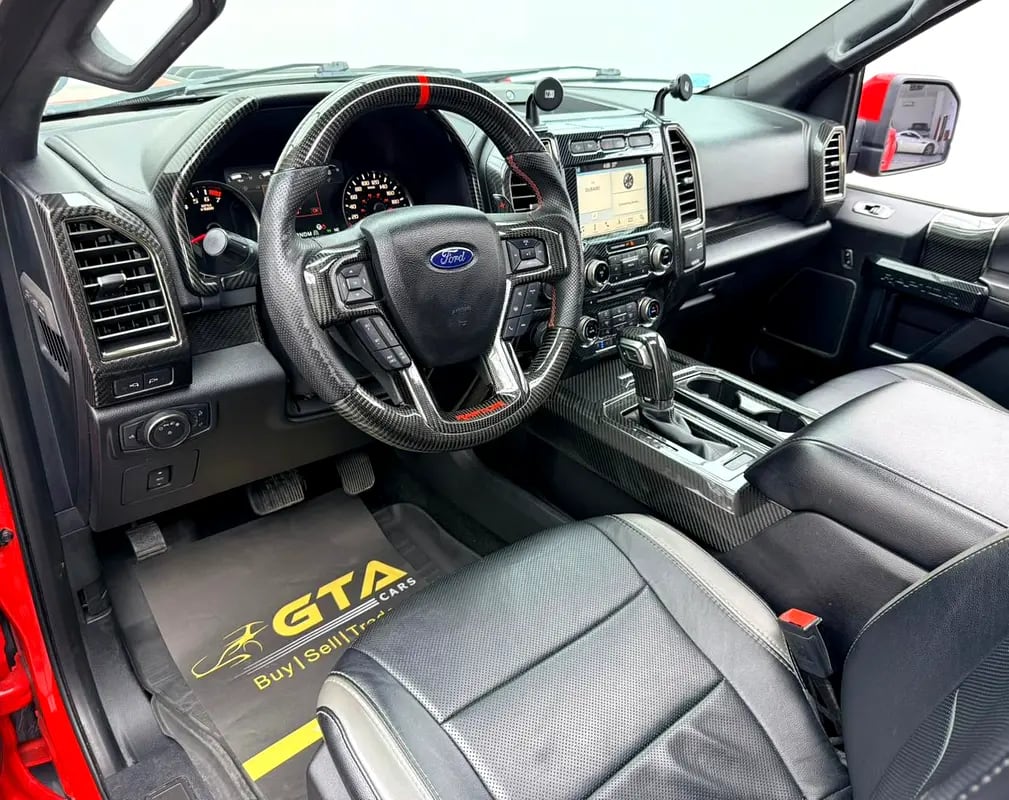 2018 Ford F-150 Raptor, Full Service History, Carbon Fiber Interior, Excellent Condition, GCC - Thumbnail 10