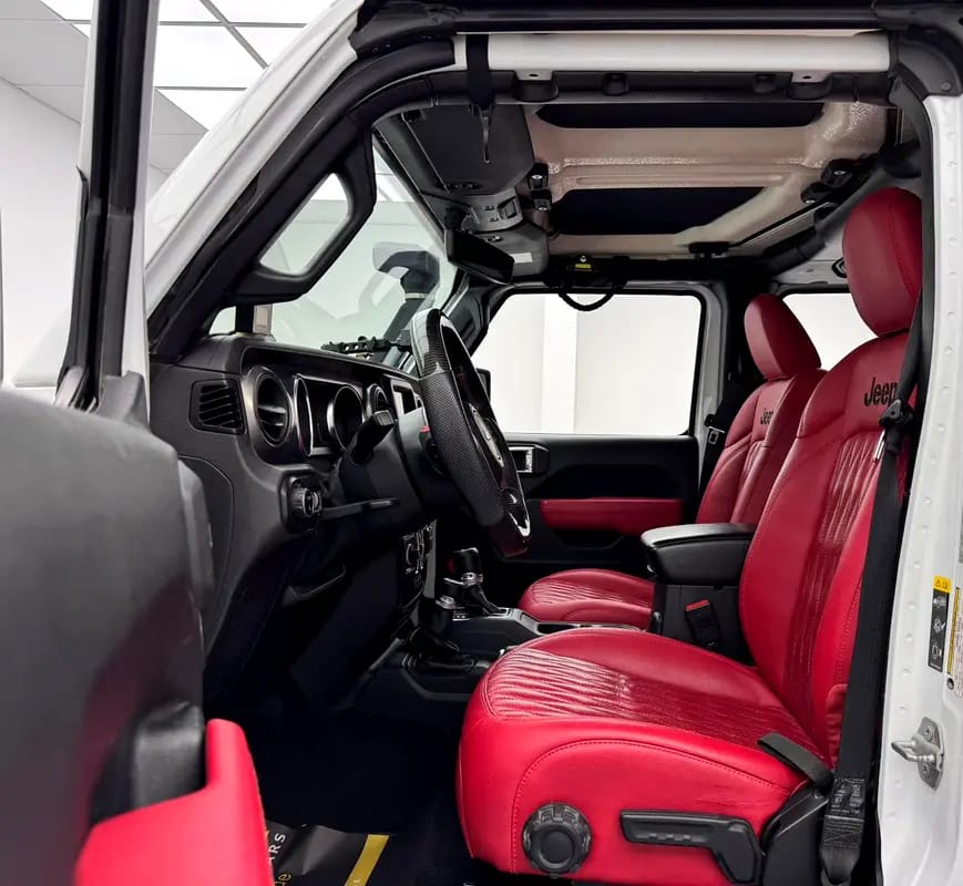 2021 Jeep Gladiator Sport, 2027 Jeep Warranty, Full Jeep Service History, Carbon Fiber Interior, GCC - Thumbnail 8