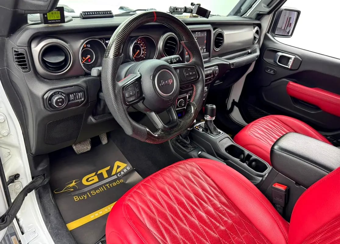 2021 Jeep Gladiator Sport, 2027 Jeep Warranty, Full Jeep Service History, Carbon Fiber Interior, GCC - Thumbnail 10