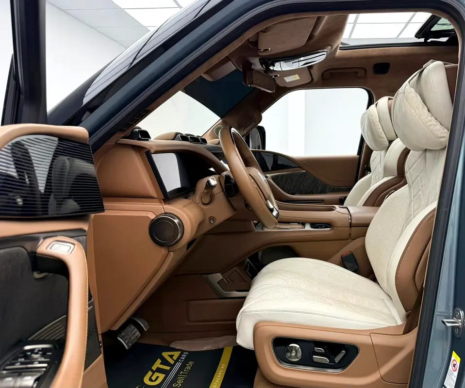 2024 BYD YangWang U8, Warranty, Very Low Km, Fully Loaded, Excellent Condition, Chinese - Thumbnail 8