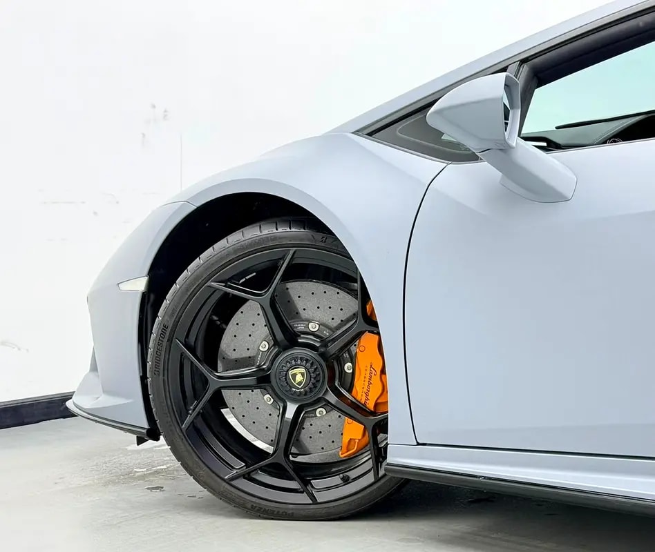 2023 Lamborghini Huracan EVO Spyder, 2027 Lamborghini Warranty, Very Low Km, Fully Loaded, GCC - Thumbnail 7