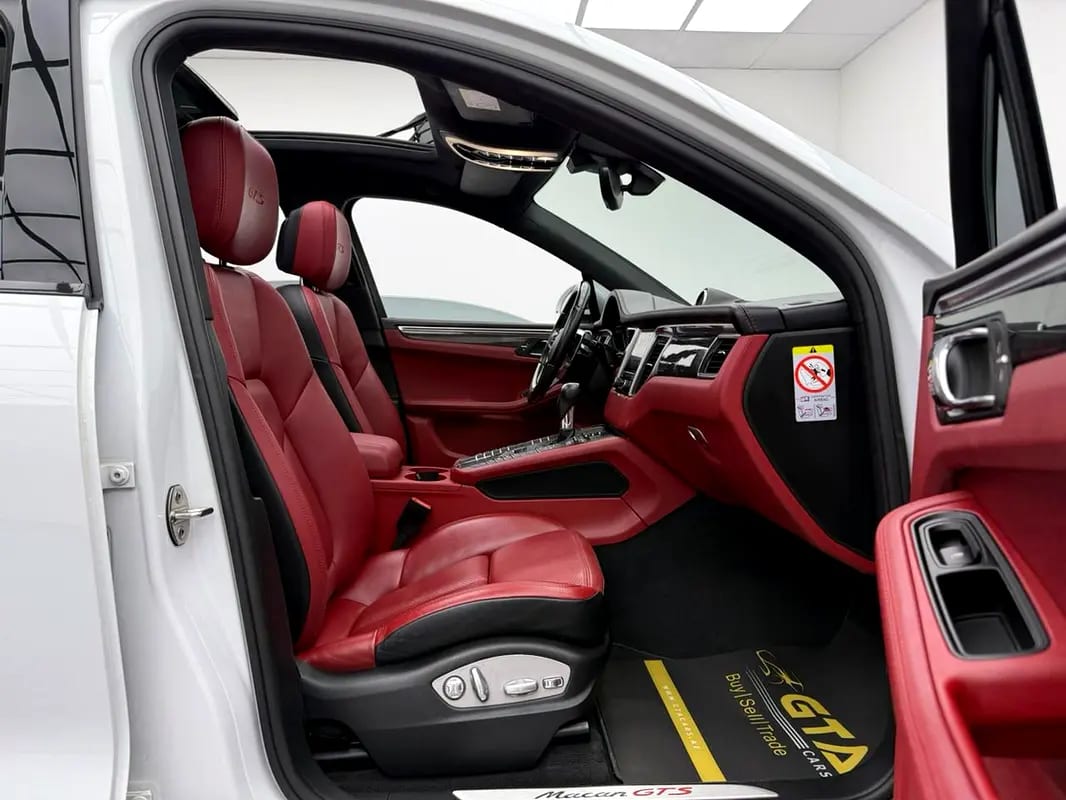 2017 Porsche Macan GTS, 2027 Porsche Warranty, Full Porsche Service History, Fully Loaded, GCC - Thumbnail 9
