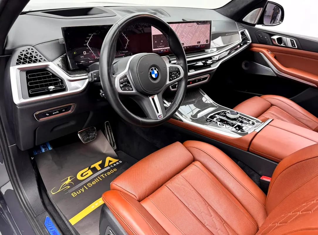 2024 BMW X7 M60i, 2029 BMW Warranty + Service Pack, Full BMW Service History, Low Km, GCC - Thumbnail 10
