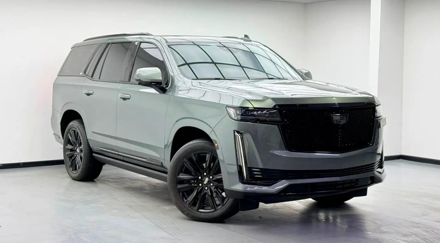 2024 Cadillac Escalade Sport Platinum, 2029 Cadillac Warranty + Service Pack, Fully Loaded, GCC - Thumbnail 3