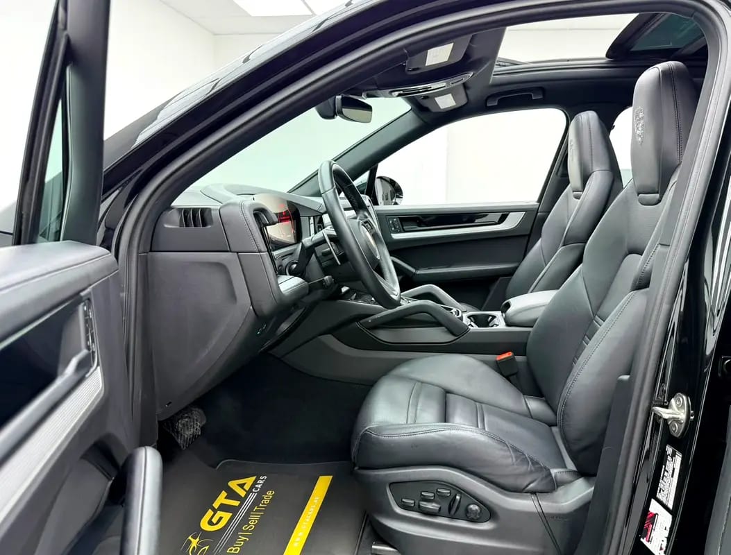 2024 Porsche Cayenne Coupe, Warranty, Service History, Low Km, Excellent condition, American - Thumbnail 8