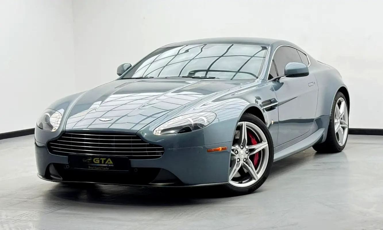 2015 Aston Martin Vantage V8, Service History, Fully Loaded, Excellent Condition, GCC - Thumbnail 1