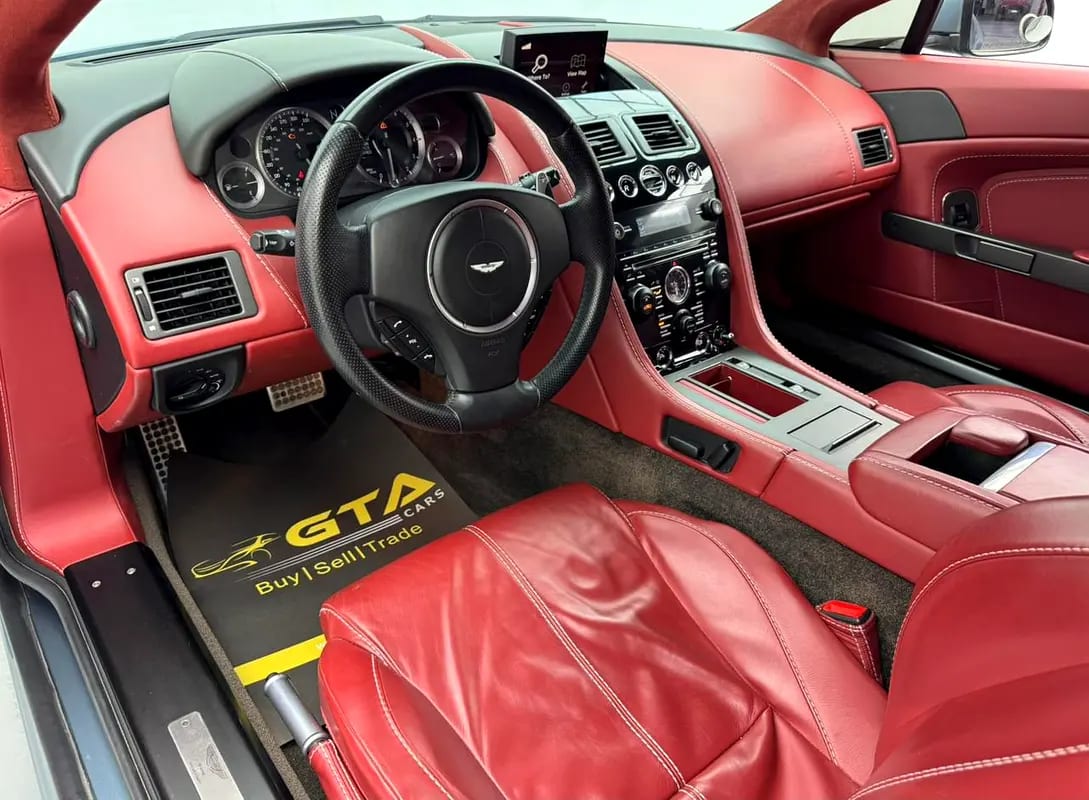 2015 Aston Martin Vantage V8, Service History, Fully Loaded, Excellent Condition, GCC - Thumbnail 10