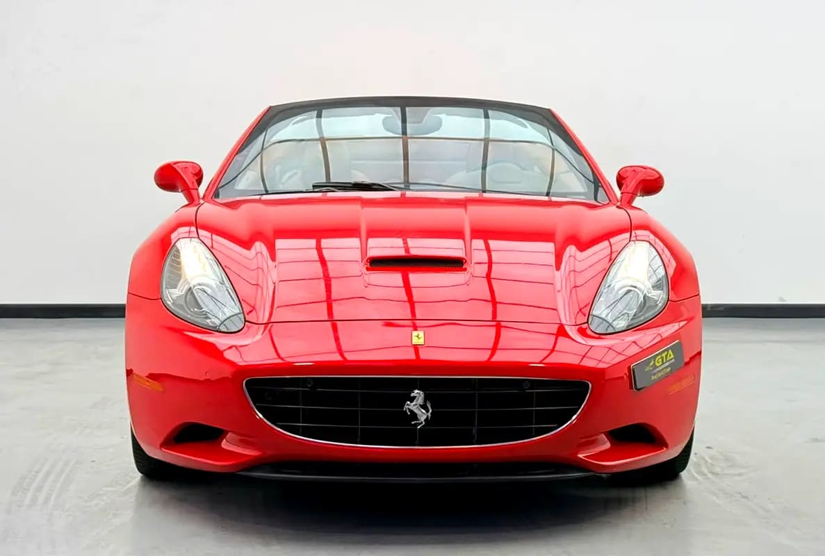2013 Ferrari California Convertible, Service History, Carbon Fiber Interior, Fully Loaded, GCC - Thumbnail 2