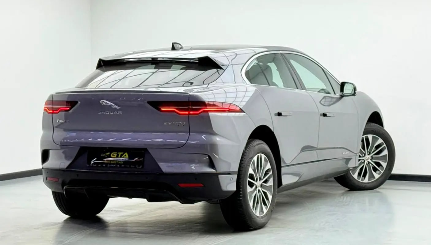2021 Jaguar I-Pace EV400, 2026 Jaguar Warranty + Service Pack, Very Low Km, Excellent Condition, GCC - Thumbnail 4