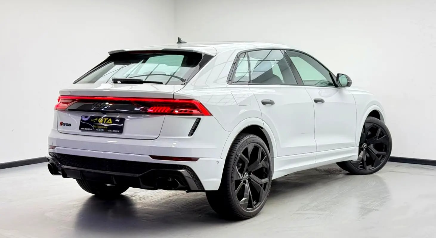 2020 Audi RSQ8 4.0TFSI Quattro, Warranty, Carbon Fiber Package, Excellent Condition, GCC - Thumbnail 4