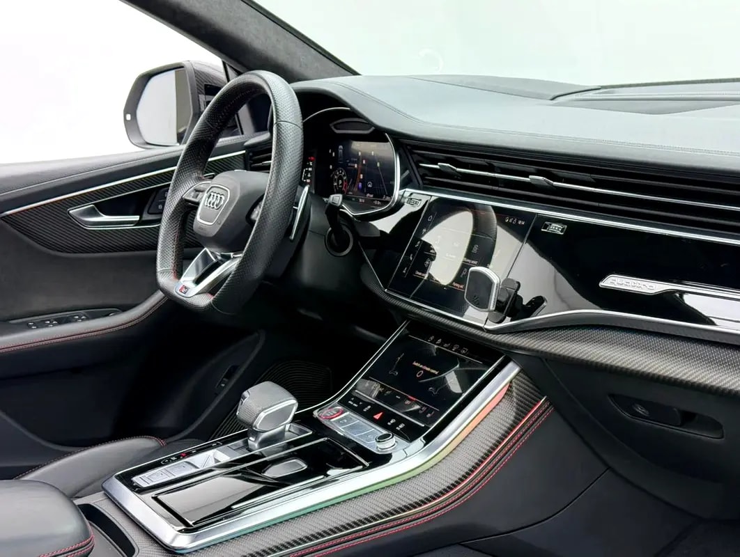 2020 Audi RSQ8 4.0TFSI Quattro, Warranty, Carbon Fiber Package, Excellent Condition, GCC - Thumbnail 7