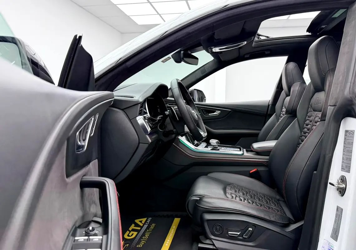 2020 Audi RSQ8 4.0TFSI Quattro, Warranty, Carbon Fiber Package, Excellent Condition, GCC - Thumbnail 8
