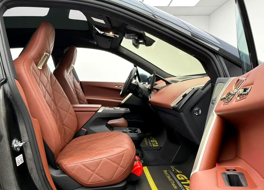 2023 BMW iX xDrive40, 2027 BMW Warranty, 2028 BMW Service Pack, Low Km, Fully Loaded, GCC - Thumbnail 9