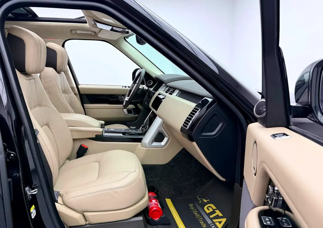 2021 Range Rover Vogue Westminster Edition, 2026 RR Warranty + Service Pack, Very Low Km, GCC - Thumbnail 9